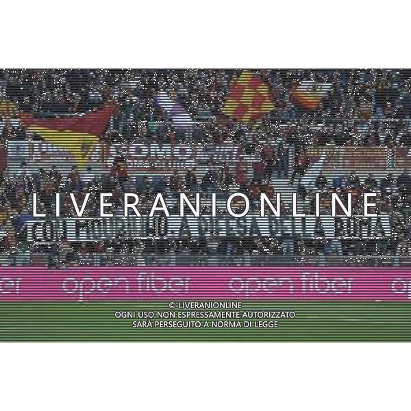 Roma vs Sassuolo Campionato Serie A TIM - 26 Giornata - Stadio Olimpico - Roma 12-03-2023 nella foto Striscione tifosi pro Mourinho ©Federico Gaetano / AGENZIA ALDO LIVERANI SAS