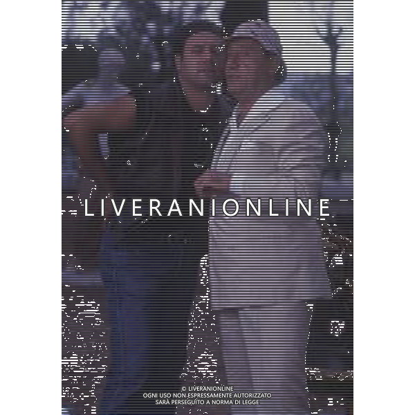 RETROSPETTIVA CARLO VERDONE ATTORE NELLA FOTO CARLO VERDONE NELL\'ANNO 1986 A ROMA SUL SET DEL FILM“TROPPO FORTE“ CON ALBERTO SORDI AG ALDO LIVERANI SAS  