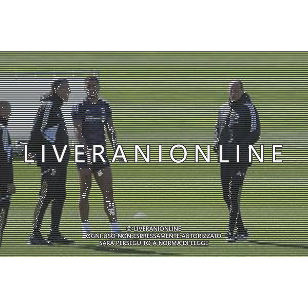 TVMV-Torino 15.03.2023 Continassa © Manuela Viganti/Agenzia Aldo Liverani AAllenamento rifinitura Europa League 2022/2023 Friburgo vs Juventus Nella foto: massimiliano allegri e danilo ©Viganti / AGENZIA ALDO LIVERANI SAS