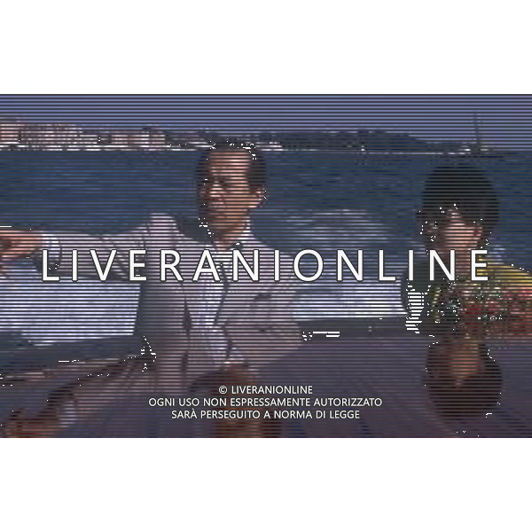 RETROSPETTIVA TOSHIRO MIFUNE REGISTA NELLA FOTO TOSHIRO MIFUNE A VENEZIA NELL\'ANNO 1989 CON LA FAMIGLIA AG ALDO LIVERANI SAS 