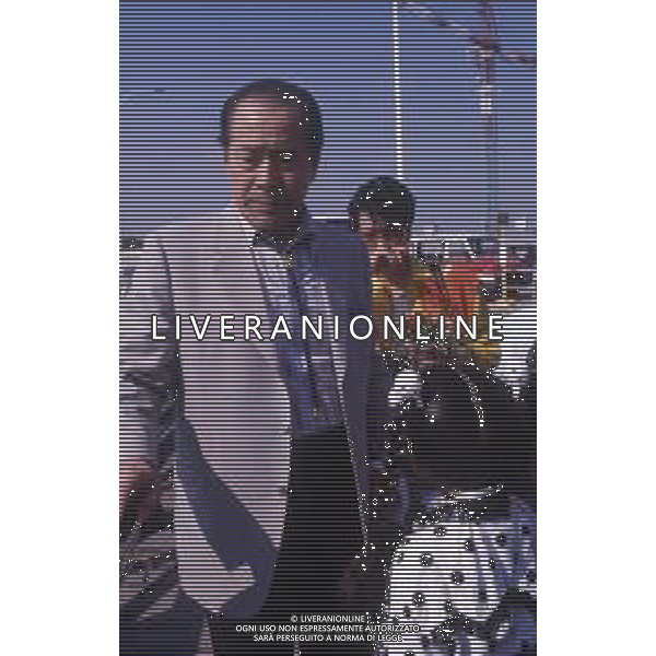 RETROSPETTIVA TOSHIRO MIFUNE REGISTA NELLA FOTO TOSHIRO MIFUNE A VENEZIA NELL\'ANNO 1989 CON LA FAMIGLIA AG ALDO LIVERANI SAS 