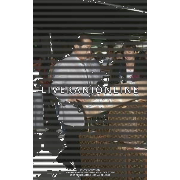RETROSPETTIVA TOSHIRO MIFUNE REGISTA NELLA FOTO TOSHIRO MIFUNE A VENEZIA NELL\'ANNO 1989 CON LA FAMIGLIA AG ALDO LIVERANI SAS 