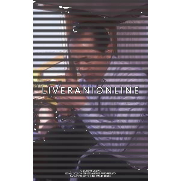 RETROSPETTIVA TOSHIRO MIFUNE REGISTA NELLA FOTO TOSHIRO MIFUNE A VENEZIA NELL\'ANNO 1989 CON LA FAMIGLIA AG ALDO LIVERANI SAS 