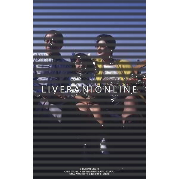 RETROSPETTIVA TOSHIRO MIFUNE REGISTA NELLA FOTO TOSHIRO MIFUNE A VENEZIA NELL\'ANNO 1989 CON LA FAMIGLIA AG ALDO LIVERANI SAS 