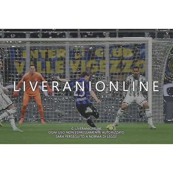 Nicolo\' Barella (Inter) occasione da gol Inter vs Juventus Milano 19-03-2023 Stadio Giuseppe Meazza - San Siro Campionato Serie A TIM - 27a giornata foto Roberto Garavaglia/ag. Aldo Liverani sas/ AGENZIA ALDO LIVERANI SAS