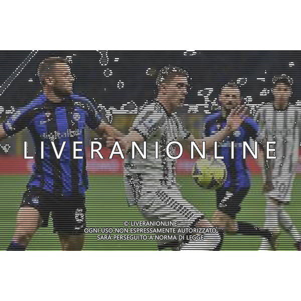 Stefan de Vrij (Inter) e Dusan Vlahovic (Juventus) Inter vs Juventus Milano 19-03-2023 Stadio Giuseppe Meazza - San Siro Campionato Serie A TIM - 27a giornata foto Roberto Garavaglia/ag. Aldo Liverani sas/ AGENZIA ALDO LIVERANI SAS