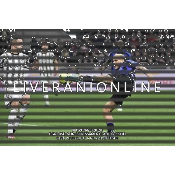 Federico Dimarco (Inter) occasione da gol Inter vs Juventus Milano 19-03-2023 Stadio Giuseppe Meazza - San Siro Campionato Serie A TIM - 27a giornata foto Roberto Garavaglia/ag. Aldo Liverani sas/ AGENZIA ALDO LIVERANI SAS
