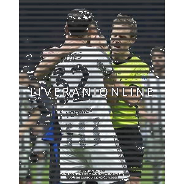 rissa Leandro paredes e danilo d\'ambrosio e l\'arbitro daniele chiffi - Inter vs Juventus Campionato Calcio Serie A TIM 19-03-2023 ©Paolo Giampietri/ AGENZIA ALDO LIVERANI SAS