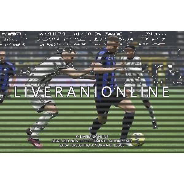 Federico Gatti (Juventus) SX ed Edin Dzeko (Inter) DX Inter vs Juventus Milano 19-03-2023 Stadio Giuseppe Meazza - San Siro Campionato Serie A TIM - 27a giornata foto Roberto Garavaglia/ag. Aldo Liverani sas