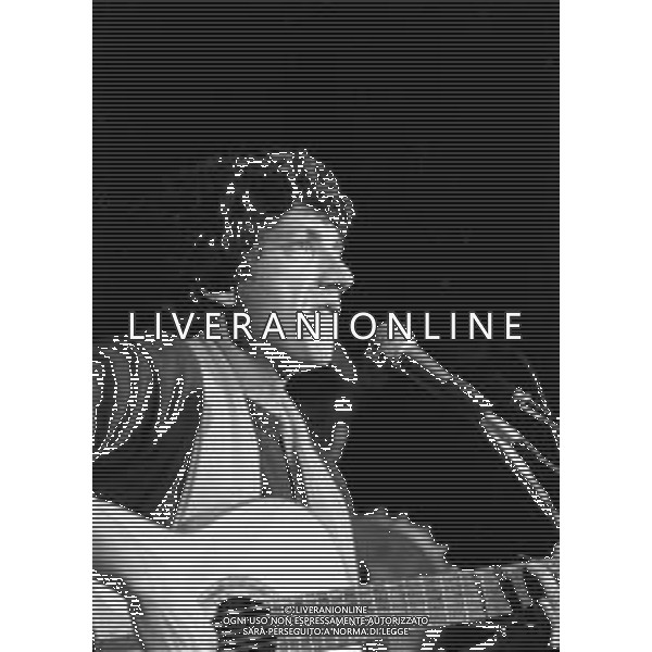 RETROSPETTIVA EUGENIO BENNATO CANTAUTORE NELLA FOTO IN CONCERTO A MILANO NEL 1984 ©Archivio Giovanni Liverani / AGENZIA ALDO LIVERANI SAS