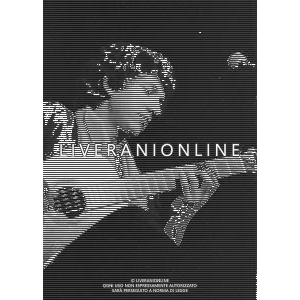 RETROSPETTIVA EUGENIO BENNATO CANTAUTORE NELLA FOTO IN CONCERTO A MILANO NEL 1984 ©Archivio Giovanni Liverani / AGENZIA ALDO LIVERANI SAS