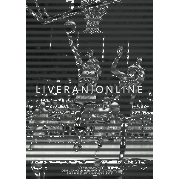 1980-1981 BOLOGNA -CAMPIONATO DI BASKET SERIE A1 SINUDYNE BOLOGNA-SCAVOLINI PESARO NELLA FOTO CARLO CAGLIERIS AG ALDO LIVERANI SAS