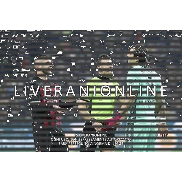 Foto Paola Garbuio/Aldo Liverani Udinese - milan campionato Calcio serie A Tim 18 Marzo 2023 - Udine, Italia - sport, calcio Udinese-Milan Nella foto: arbitro Daniele Doveri, proteste dell’udinese Marco Silvestri e Ante Rebic ©AGENZIA ALDO LIVERANI SAS
