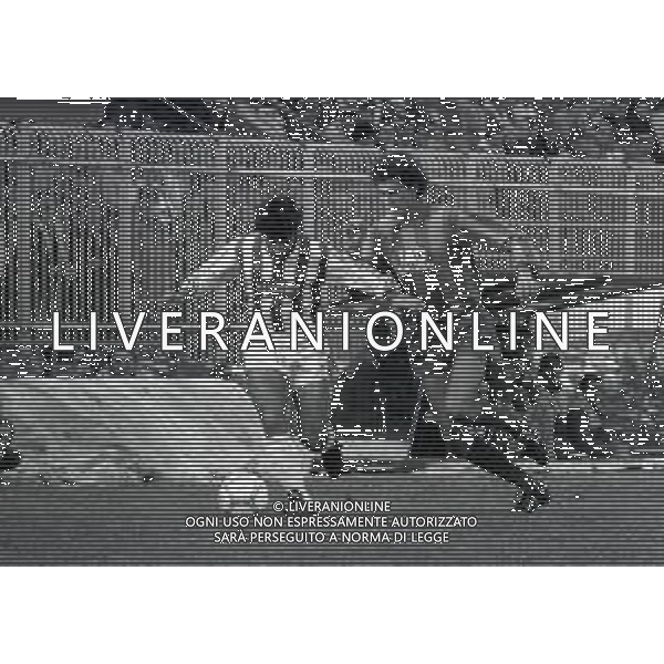 18-01-1987 CREMONA-CAMPIONATO DI CALCIO SERIE B CREMONESE- VICENZA 2-1 NELLA FOTO ANDREA MESSERSI\'-LUIGI GUALCO AG ALDO LIVERANI SAS