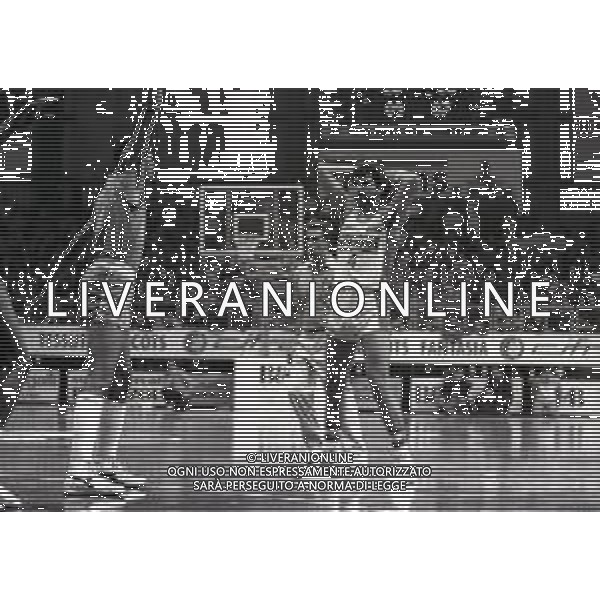 1986-1987 CANTU\' CAMPIONATO DI BASKET SERIE A1 AREXONS CANTU\'-BANCO DI ROMA NELLA FOTO DENNIS INNOCENTIN AG ALDO LIVERANI SAS