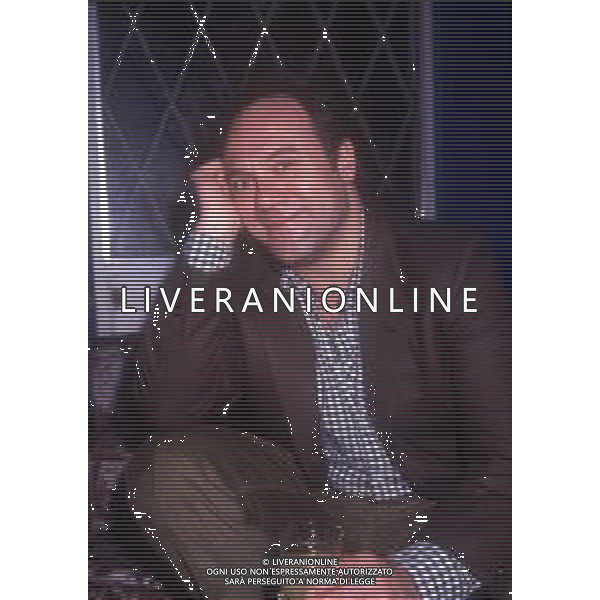 RETROSPETTIVA CARLO VERDONE ATTORE NELLA FOTO CARLO VERDONE NELL\'ANNO 1989 A MILANO TERRAZZA MARTINI ALLA PRESENTAZIONE DEL FILM“IL BAMBINO E IL POLIZIOTTO“ AG ALDO LIVERANI SAS 