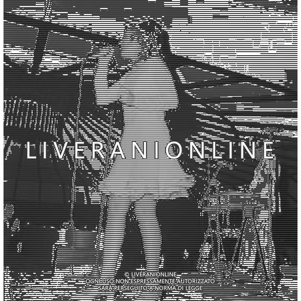 RETROSPETTIVA FRANCA GALLIANI CANTANTE NELLA FOTO ALLE ROTONDE DI GARLASCO NEGLI ANNI \'60 ©Archivio Giovanni Liverani / AG ALDO LIVERANI SAS