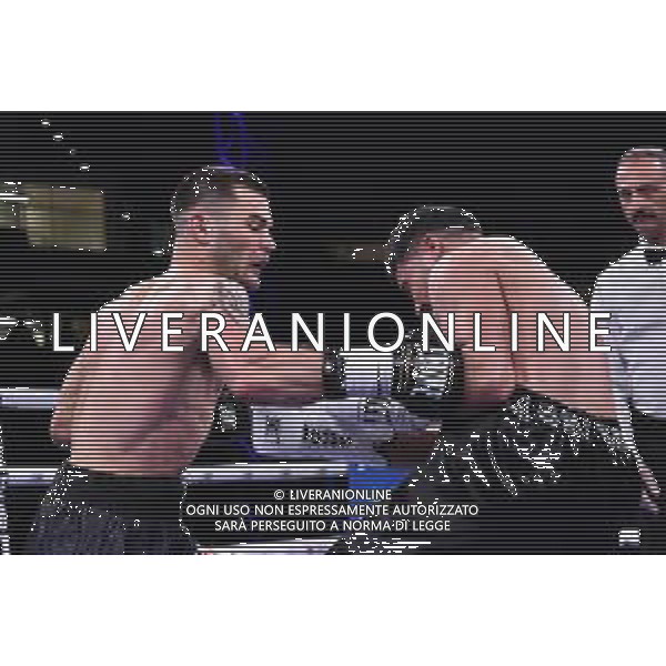 TVRG Giovanni Sarchioto (ITA) SX e Houcine Moulahi (FRA) DX incontro Giovanni Sarchioto (ITA) vs Houcine Moulahi (FRA) categoria Pesi Medi Milano Boxing Night Milano 24-03-2023 Allianz Cloud - PalaLido foto Roberto Garavaglia/ag. Aldo Liverani sas / AGENZIA ALDO LIVERANI SAS