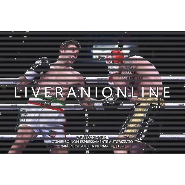 TVRG Francesco Russo (ITA) SX e Christian Mazzon (ITA) DX incontro Francesco Russo (ITA) vs Christian Mazzon (ITA) valido per il titolo Italiano categoria Pesi Superwelter Milano Boxing Night Milano 24-03-2023 Allianz Cloud - PalaLido foto Roberto Garavaglia/ag. Aldo Liverani sas / AGENZIA ALDO LIVERANI SAS