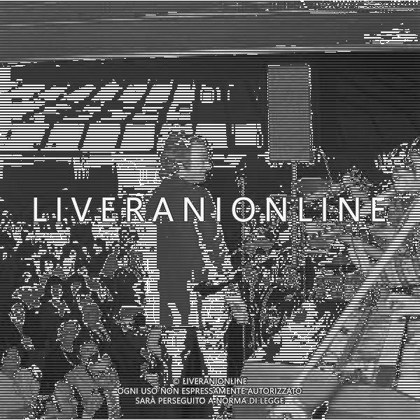 RETROSPETTIVA NICOLA DI BARI CANTAUTORE  NELLA FOTO SI ESIBISCE ALLE ROTONDE DI GARLASCO NELL\'ANNO 1969 ©Archivio Giovanni Liverani / AGENZIA ALDO LIVERANI SAS