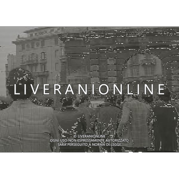 1978 MILANO PIAZZA MEDAGLIE D\'ORO MANIFESTAZIONE FLM CONTRO I LICENZIAMENTI NELLA FOTO I MANIFESTANTI AG ALDO LIVERANI SAS