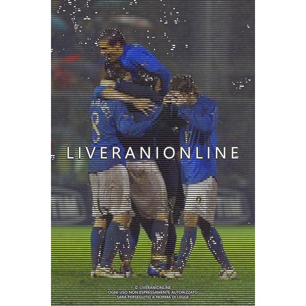 ITALIA - UNGHERIA UNDER 21 FERMO 15/11/2005 NELLA FOTO: ESULTANZA DEGLI AZZURRI CHE FESTAGGIANO A FINE GARA PH BELLINI/AGENZIA ALDO LIVERANI