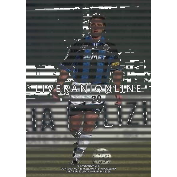 02-12-1999 BERGAMO ANDATA DI OTTAVI DI FINALE DI COPPA ITALIA ATALANTA-MILAN 3-2 NELLA FOTO MASSIMO CARRERA AG ALDO LIVERANI SAS