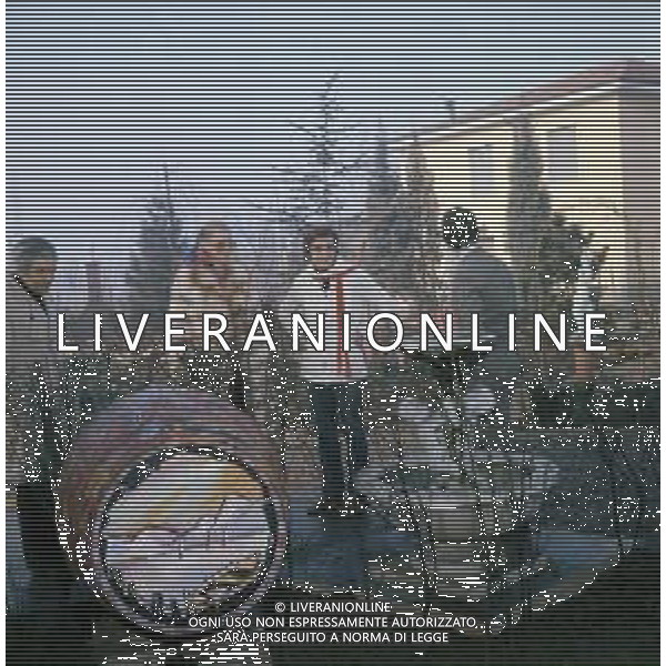 1970 AGRATE BRIANZA VILLAGGIO REITANO NELLA FOTO LA VISITA DI IVA ZANICCHI ALL\'AMICO MINO REITANO AL VILLAGGIO AD AGRATE BRIANZA AG ALDO LIVERANI SAS