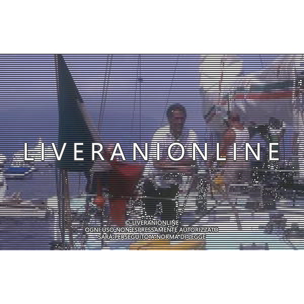 RETROSPETTIVA GIORGIO FALK INDUSTRIALE NELLA FOTO GIORGIO FALK NELL\'ANNO 1989 CON LA BARCA GATORADE AG ALDO LIVERANI SAS  