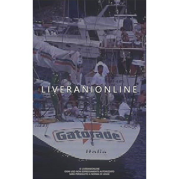 RETROSPETTIVA GIORGIO FALK INDUSTRIALE NELLA FOTO GIORGIO FALK NELL\'ANNO 1989 CON LA BARCA GATORADE AG ALDO LIVERANI SAS  