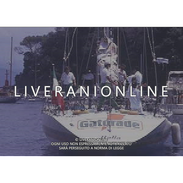 RETROSPETTIVA GIORGIO FALK INDUSTRIALE NELLA FOTO GIORGIO FALK NELL\'ANNO 1989 CON LA BARCA GATORADE AG ALDO LIVERANI SAS  