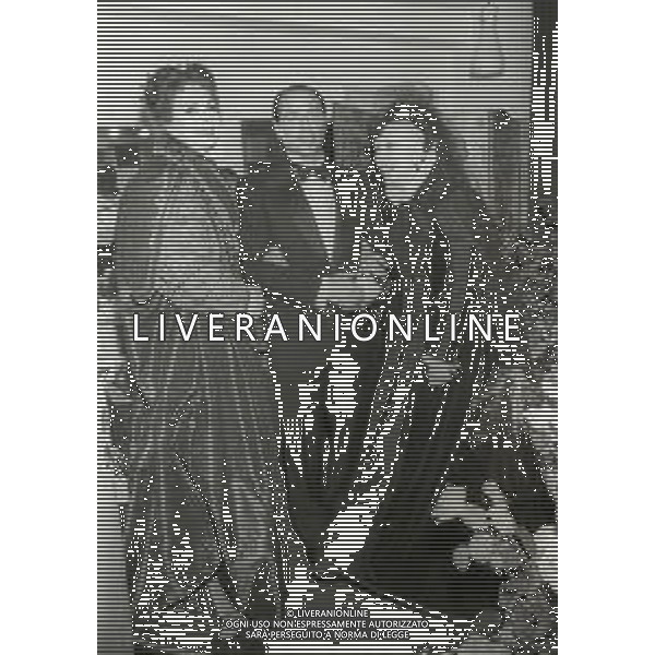 RETROSPETTIVA SILVIO BERLUSCONI IMPRENDITORE NELLA FOTO SILVIO BERLUSCONI CON VALENTINA CORTESE ALLA PRIMA DELLA COMMEDIA“MARIA STUARDA“NELL\'ANNO 1983 AG ALDO LIVERANI SAS 