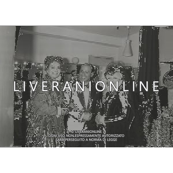 RETROSPETTIVA SILVIO BERLUSCONI IMPRENDITORE NELLA FOTO SILVIO BERLUSCONI CON VALENTINA CORTESE ALLA PRIMA DELLA COMMEDIA“MARIA STUARDA“NELL\'ANNO 1983 AG ALDO LIVERANI SAS 