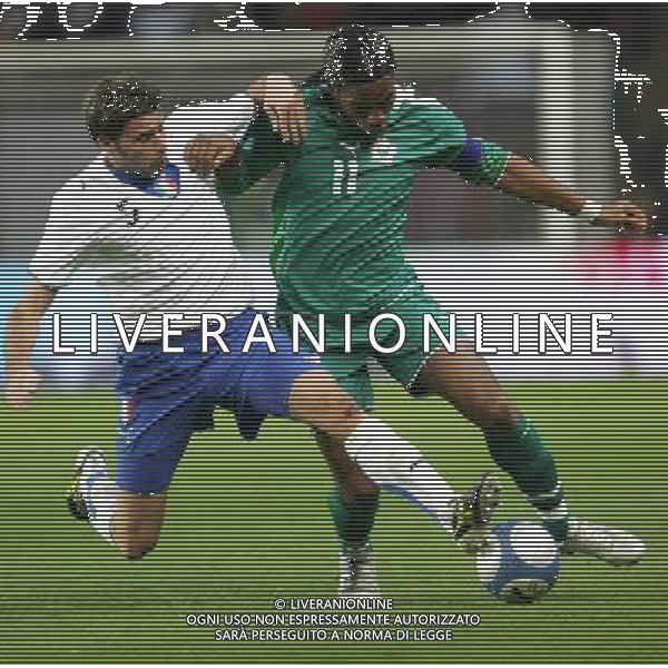 Ginevra 16/11/2005 Italia - Costa d\'Avorio amichevole nazionale nella foto Didier Drogba e Barzagli Andrea ph luzzani/agenzia aldo liverani