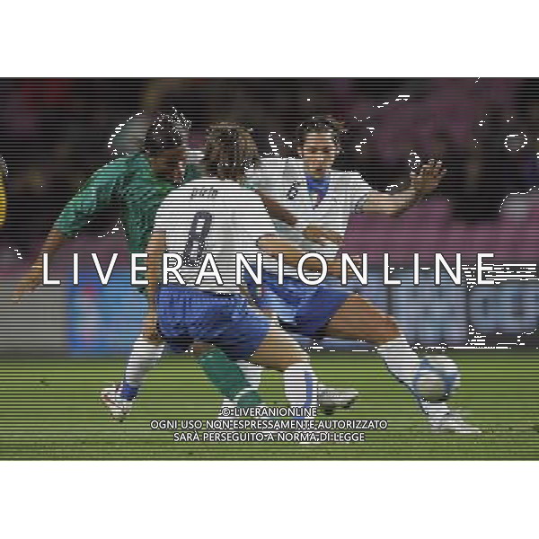 Ginevra 16/11/2005 Italia - Costa d\'Avorio amichevole nazionale nella foto Didier Drogba tra Pirlo Andrea e Marco Materazzi ph luzzani/agenzia aldo liverani