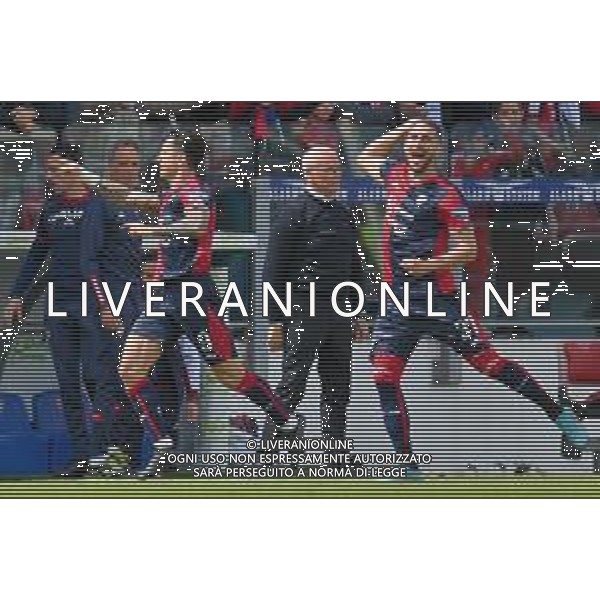 1-4-2023. Cagliari Calcio-F.C. Sudtirol AltoAdige. 30° giornata serie BKT 2022/2023, stadio Unipol Domus Cagliari. Foto Salvatore Moi/Aldo Liverani s.a.s. Nella foto: Gol ed esultanta in casa, del Cagliari Calcio contro F.C. Sudtirol Alto Adige allo stadio Unipol Domuis di Cagliari. Segna: Gianluca Lapadula Cagliari ©MOI SALVATORE / AGENZIA ALDO LIVERANI SAS