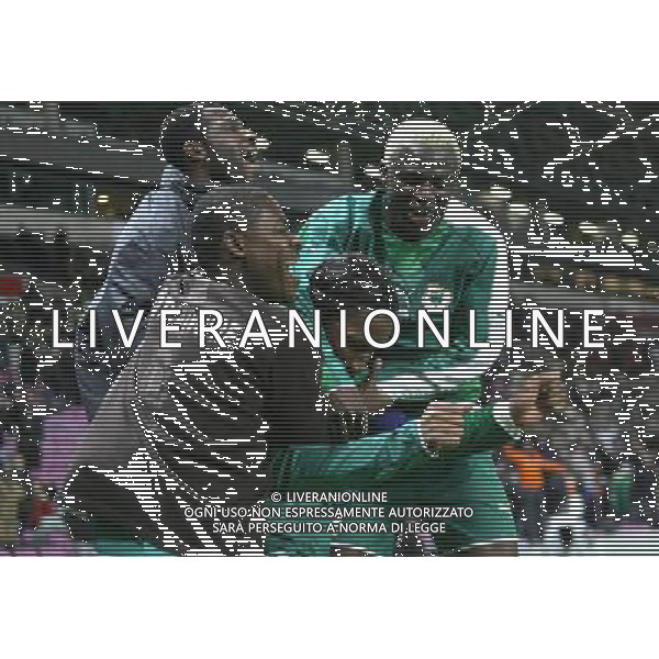 Ginevra 16/11/2005 Italia - Costa d\'Avorio amichevole nazionale nella foto l\'esultanza dopo il gol di didier drogba ph luzzani/agenzia aldo liverani