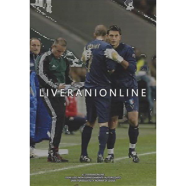 Ginevra 16/11/2005 Italia - Costa d\'Avorio amichevole nazionale nella foto l\'esordio di marco amelia che entra in campo in sostituzione di christian abbiati ph luzzani/agenzia aldo liverani
