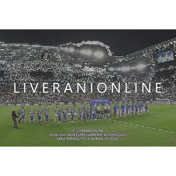 TVMV-Torino 01.04.2023 Allianz Stadium ©Manuela Viganti/Agenzia Aldo Liverani Juventus vs Hellas Verona Campionato Calcio Serie A TIM 2022/2023 28a giornata Nella foto: le formazioni schierate a centrocampo ©VIGANTI / AGENZIA ALDO LIVERANI SAS