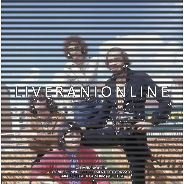 RETROSPETTIVA DEL COMPLESSO MUSICALE \'EQUIPE 84\' NELLA FOTO FRANCO CECCARELLI, MAURIZIO VANDELLI, VICTOR SOGLIANI E ALFIO CANTARELLA COMPONENTI DEL GRUPPO ALL\'8° CANTAGIRO NEL 1969 ©Archivio Giovanni Liverani / AGENZIA ALDO LIVERANI SAS