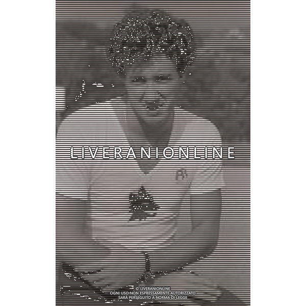 RETROSPETTIVA FRANCO TANCREDI CALCIATORE NELLA FOTO FRANCO TANCREDI NELL\'ANNO 1982-1983 CON LA MAGLIA DELLA ROMA CALCIO AG ALDO LIVERANI SAS