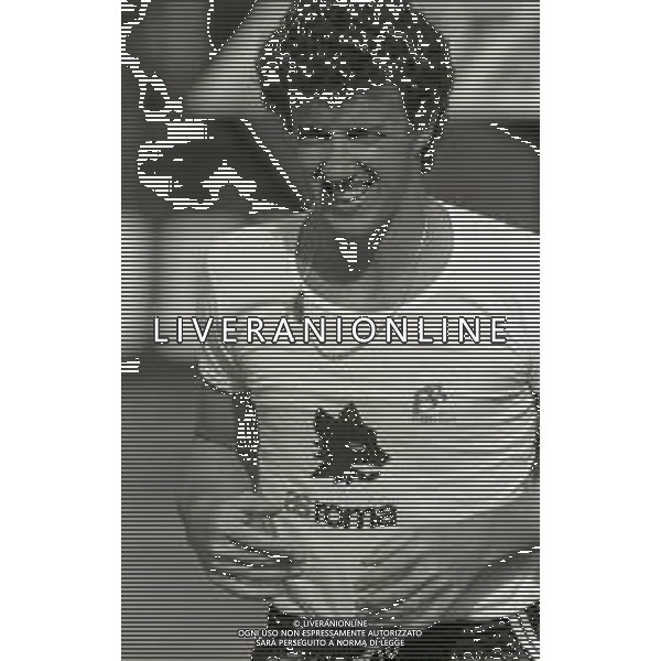 RETROSPETTIVA FRANCO TANCREDI CALCIATORE NELLA FOTO FRANCO TANCREDI NELL\'ANNO 1983-1984 CON LA MAGLIA DELLA ROMA CALCIOIN ALLENAMENTO AG ALDO LIVERANI SAS 