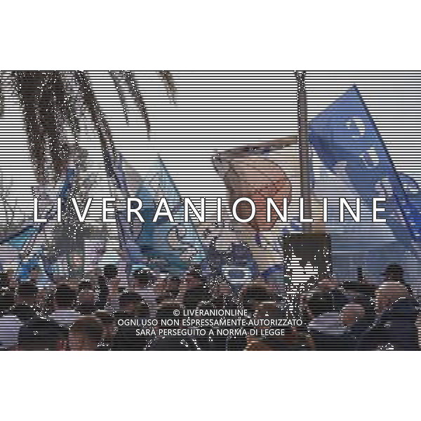NAPOLI - MILAN CAMPIONATO CALCIO SERIE A TIM 02.04.2023 NELLA FOTO: PROTESTA CONTRO IL CARO-BIGLIETTI DEI TIFOSI DEL NAPOLI DELLE CURVE PRIMA DELLA PARTITA FUORI DALLO STADIO FOTO MOSCA / AGENZIA ALDO LIVERANI SAS