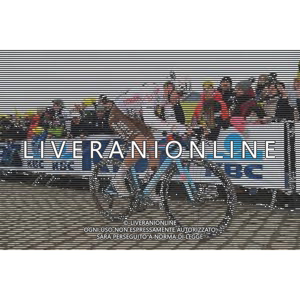 02-04-2023 Tour Des Flandres; 2023, Ag2r - Citroen; Cosnefroy, Benoit; Paterberg; ©SIROTTI / AGENZIA ALDO LIVERANI SAS