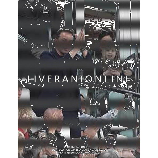 TVMV-Torino 01.04.2023 Allianz Stadium ©Manuela Viganti/Agenzia Aldo Liverani Juventus vs Hellas Verona Campionato Calcio Serie A TIM 2022/2023 28a giornata Nella foto: alessandro del piero in tribuna saluta i tifosi ©VIGANTI / AGENZIA ALDO LIVERANI SAS