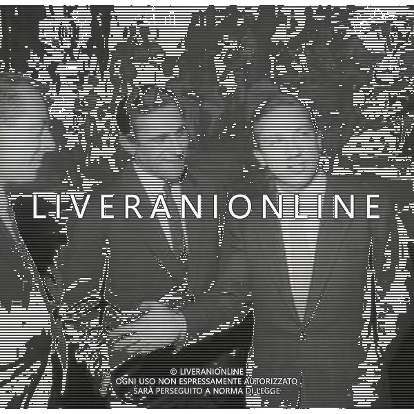 RETROSPETTIVA ALBERTO LUPO ATTORE NELLA FOTO ALBERTO LUPO AL PREMIO GIRAFFA A MILANO NELL\'ANNO 1964 CON MIKE BONGIORNO AG ALDO LIVERANI SAS
