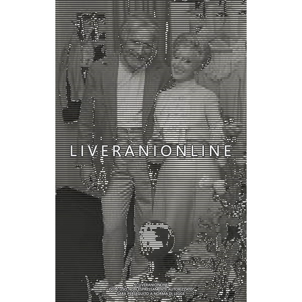 RETROSPETTIVA ALBERTO LUPO ATTORE NELLA FOTO ALBERTO LUPO CON EVELINA MALTAGLIATI NELL\'ANNO 1979 A MILANO IN TEATRO AG ALDO LIVERANI SAS   