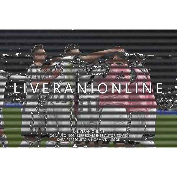 Torino 04.04.2023 Allianz Stadium © Manuela Viganti/Agenzia Aldo Liverani Juventus vs Inter Coppa Italia Frecciarossa 2022/2023 Semifinale Andata Nella foto: esultanza juventus dopo il gol di juan cuadrado ©AGENZIA ALDO LIVERANI SAS