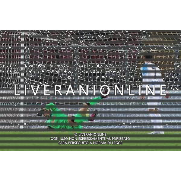 Alex Meret (SSC Napoli) and Elif Elmas (SSC Napoli) during the Italian soccer Serie A match US Lecce vs SSC Napoli on April 7, 2023 at the Via del Mare stadium in Lecce, Italy. Photo by Emmanuele Mastrodonato/ag. Aldo Liverani sas/ AGENZIA ALDO LIVERANI SAS