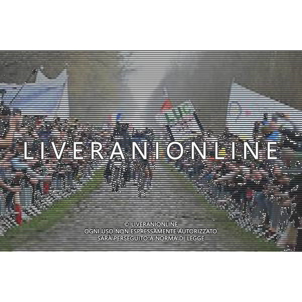 09-04-2023 Paris - Roubaix; 2023, Uae Emirates; Bax, Sjoerd; Arenberg; ©SIROTTI / AGENZIA ALDO LIVERANI SAS